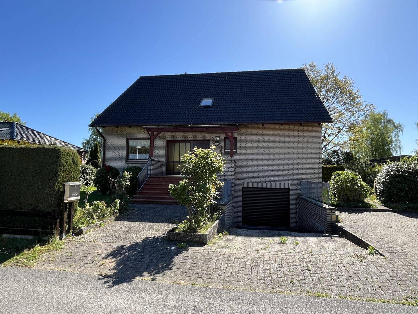 **Großzügiges Ein/Zweifamilienhaus vor den Toren Buxtehudes**, 21643 Beckdorf