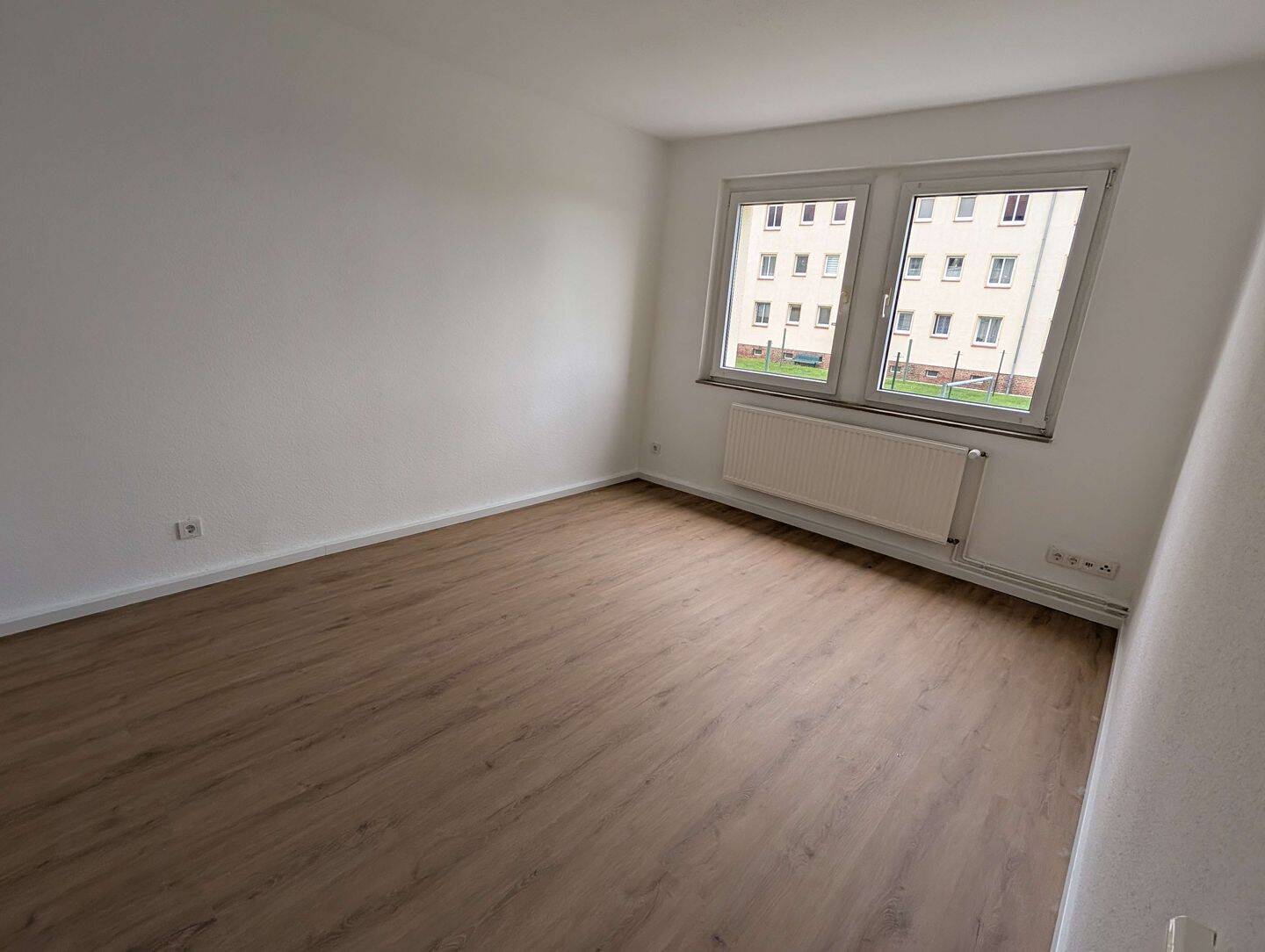LIVEVIDEO, S-Bahn-Badesee-Wohnen im Grünen, Homeoffice/Pendeln(30Min. LEIPZIG) hilfsbereite Nachbarn, 4552 Borna