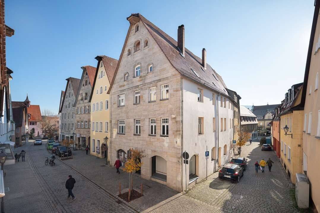 Repräsentatives Altstadthaus im Herzen Hersbrucks – nach Sanierung für Wohnprojekt oder Hotel geeignet, 91217 Hersbruck