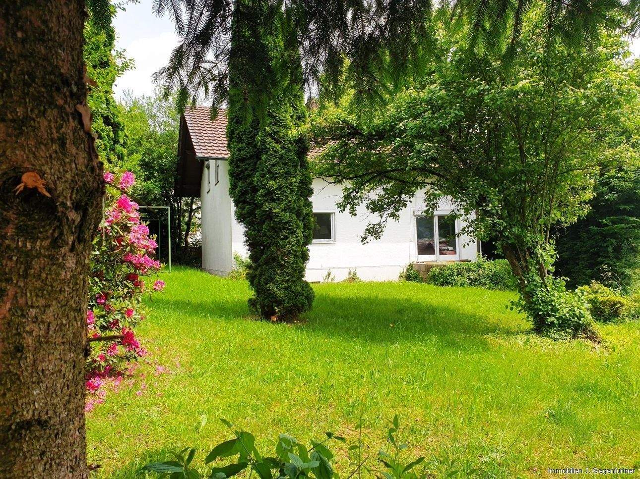 Tolle Lage – renovierungsbedürftiges Wohnhaus in Grafling, 94539 Grafling