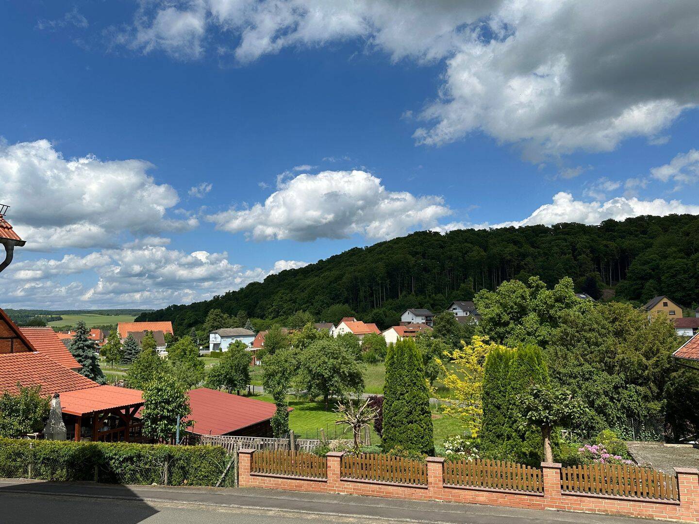Großes Grundstück mit Fernblick – Haus mit Potenzial für Handwerker und Individualisten, 37115 Duderstadt