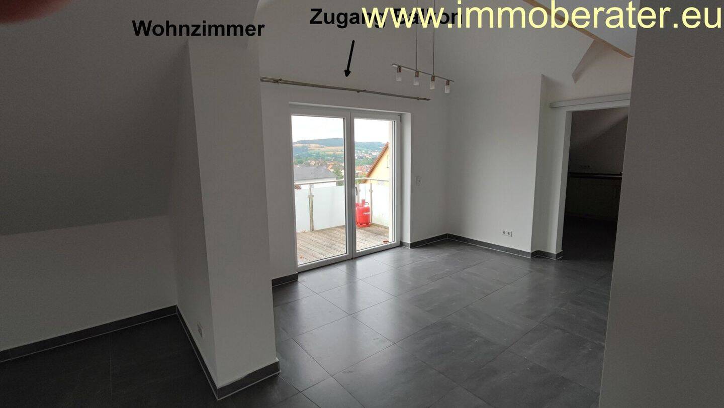 Wohnen mit Stil und Freiraum / 3,5 Zimmer Whg / WFL ca. 120 m² / ger. Balkon / Einbauküche / Fernblick / 2 Kfz-Stellpl. vorhanden / ab sofort!, 92431 Neunburg vorm Wald