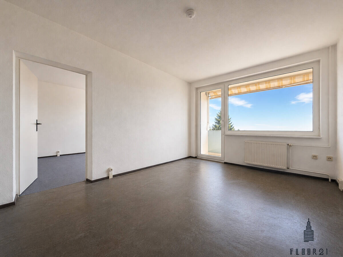 Bis zu 12 % Renditepotenzial – Renovierungsbedürftige 2-Zimmer-Wohnung mit Balkon in Nünchritz, 1612 Nünchritz
