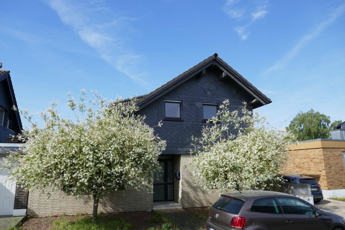 Charmante 5-Zimmer Eigentumswohnung über zwei Etagen mit sonniger Loggia, 50767 Köln (Chorweiler)