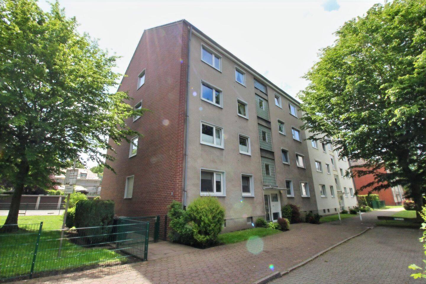 FÜR INVESTIERENDE UND SELBSTNUTZENDE: 3,5 Z.-ETW mit Loggia | WIT-ANNEN, 58453 Witten