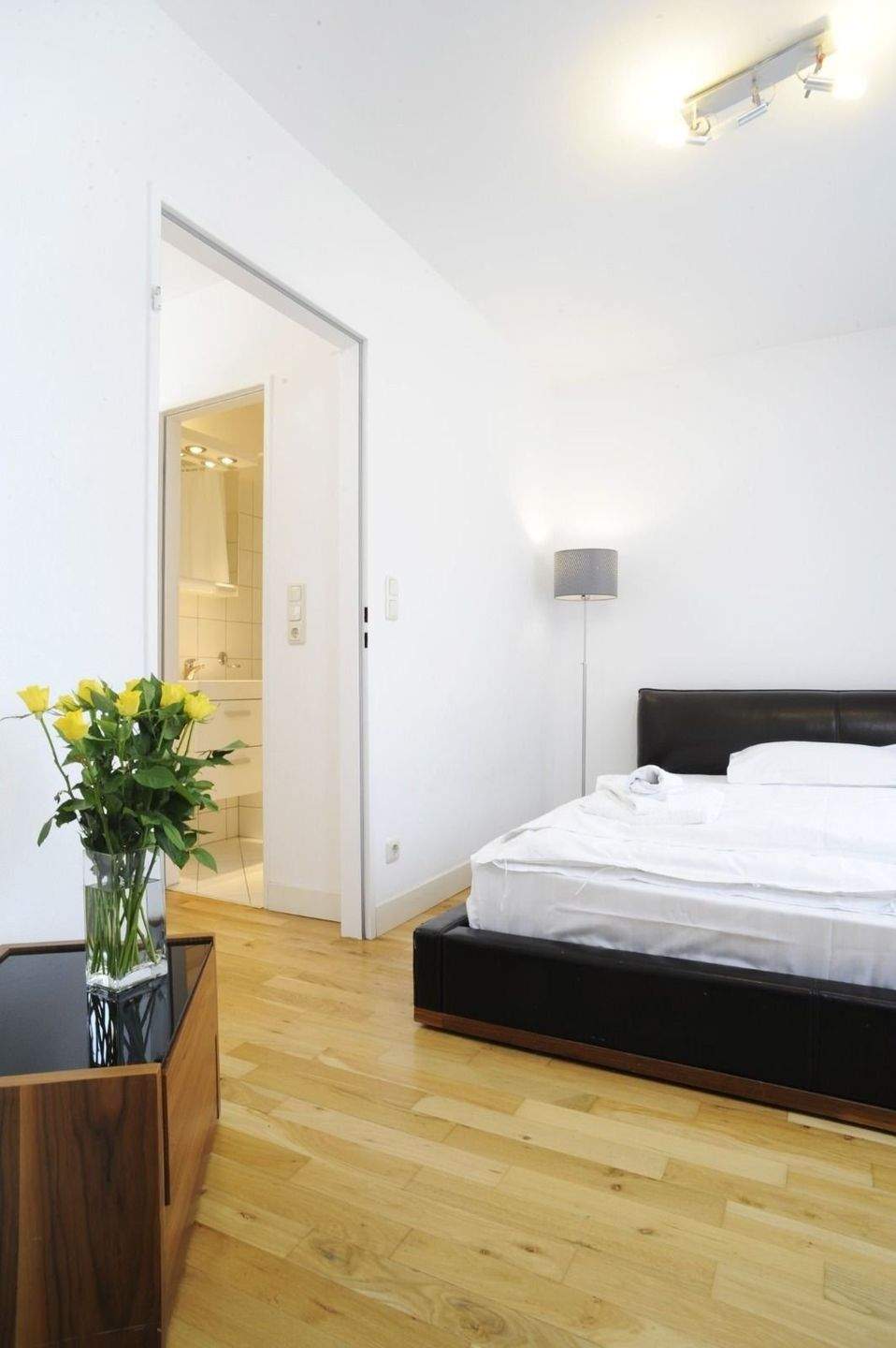 Wunderschöne Service-Appartements im Brentano-Park – 60489 Frankfurt am Main – Bild 1 von 1