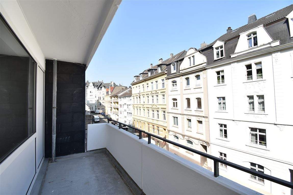 Gute Anbindung! Renoviertes Apartment mit Balkon in Wuppertal, 42327 Wuppertal (Vohwinkel)