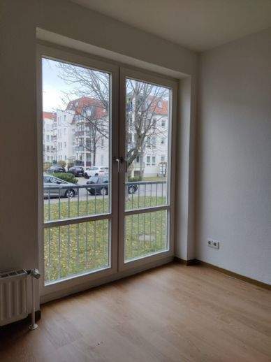 Sonn. neu renov. 1-R-NB-Appartment mit neuer Einbauküche in Dresden-Laubegast unweit der Elbe, 1279 Dresden (Blasewitz Laubegast Leuben Seidnitz/Dobritz Tolkewitz/Seidnitz-Nord)