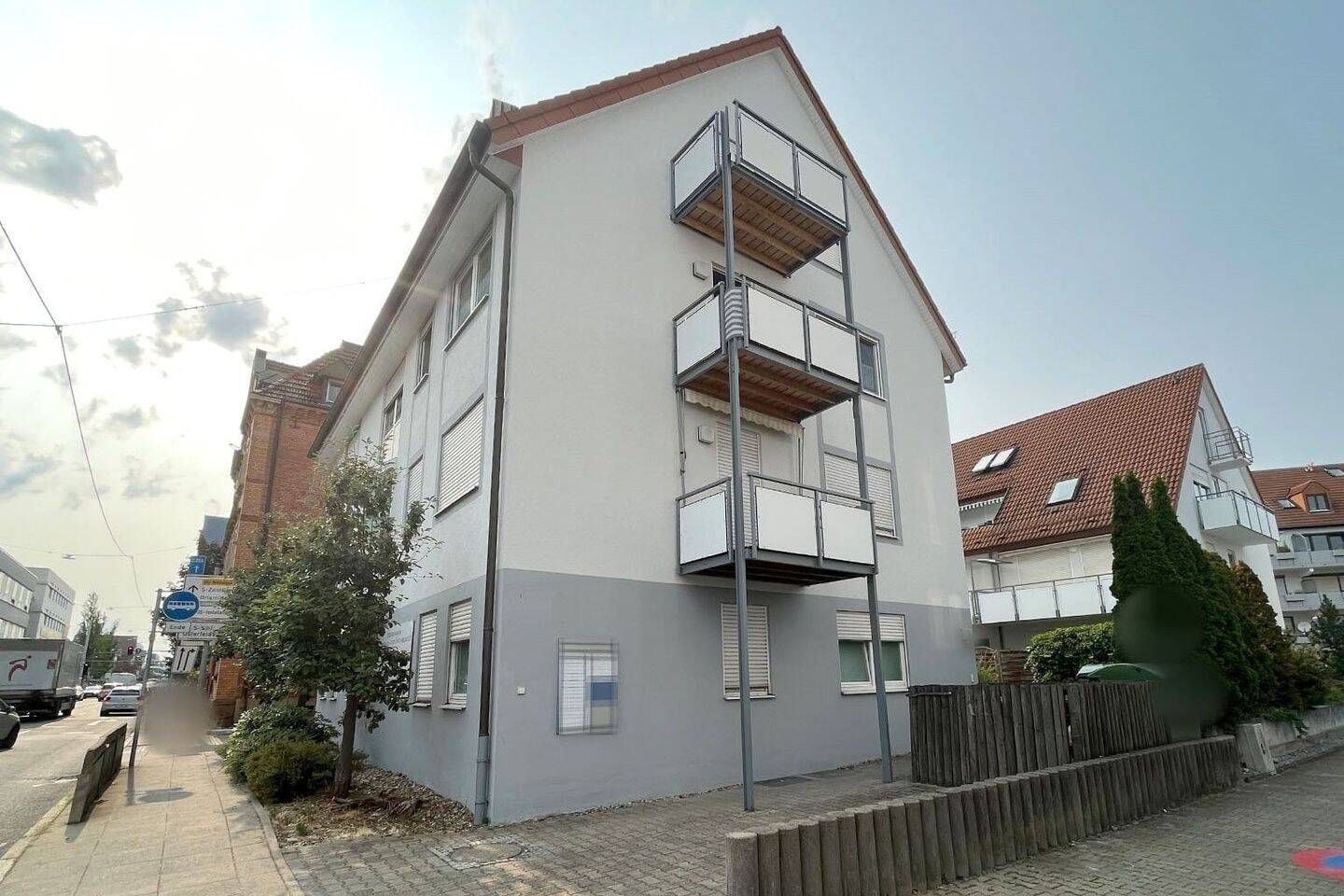 Attraktive, freie 2 ½-Zimmer-DG-Wohnung mit Stellplatz