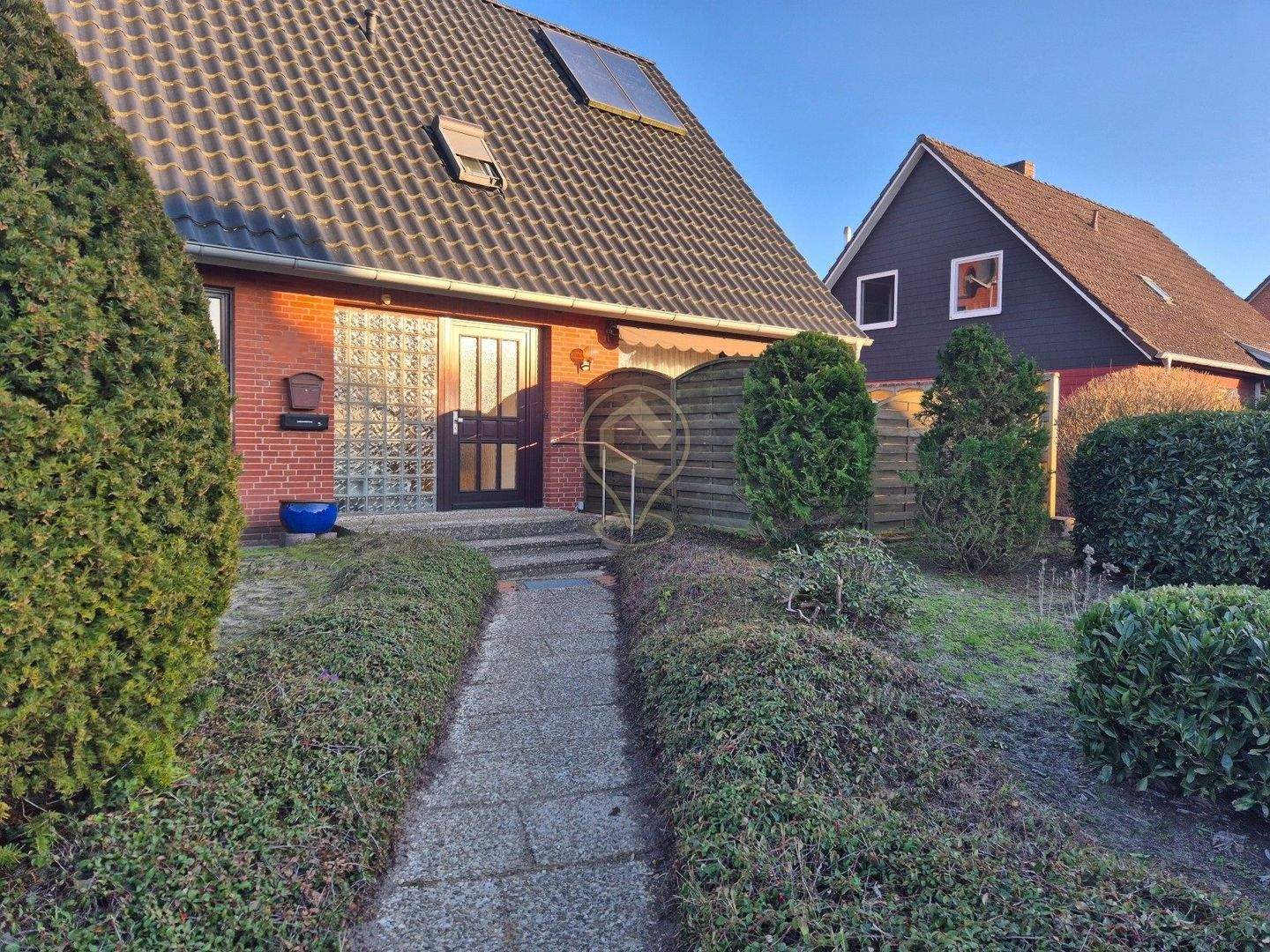 Einfamilienhaus mit zwei Wohneinheiten in Handorf, 21447 Handorf
