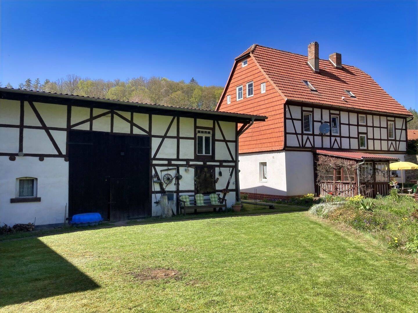 Viel Platz für Familie, Handwerk und Ideen – Gemütliches Fachwerkhaus mit Potenzial !, 6526 Sangerhausen