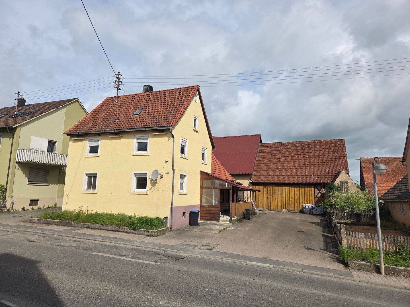 Ländliches Anwesen mit Stall, Stadel und großem Garten – ideal für Tierhalter & Handwerker, 74599 Wallhausen