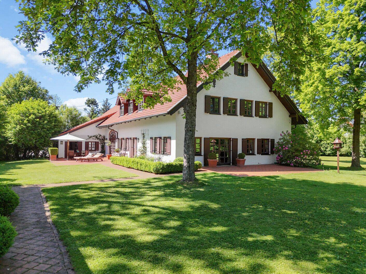 Einzigartiges Landhaus in grünem Paradies am Lech, 86944 Unterdießen