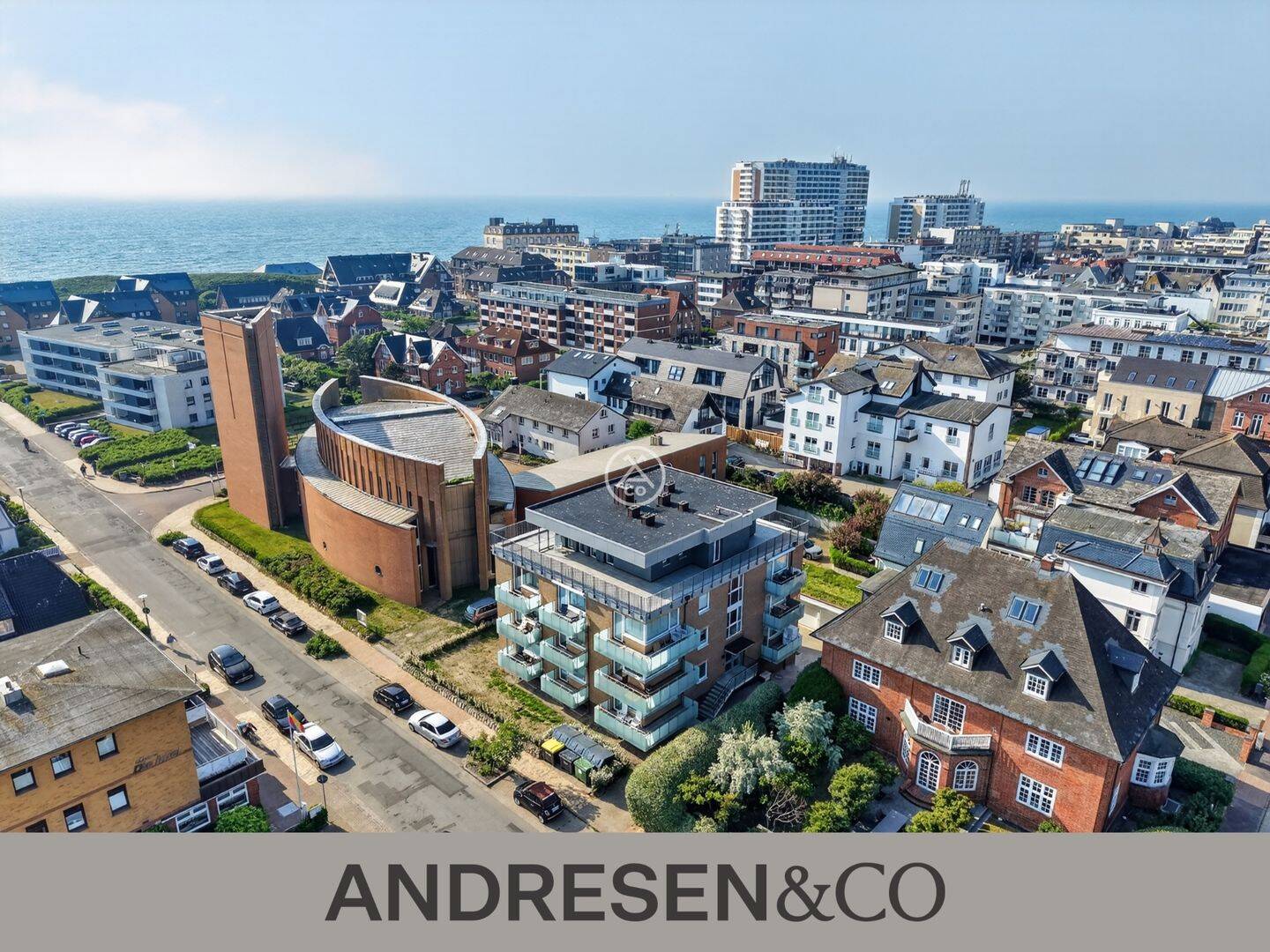 Strandnah & Dünenblick – Obergeschosswohnung mit Garage in Westerland, 25980 Sylt