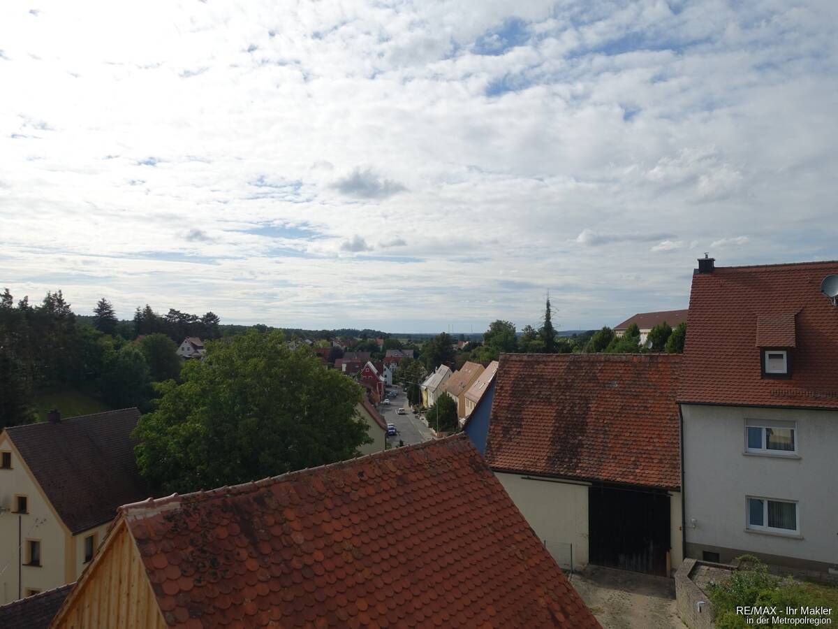 Über den Dächern Roßtals – Großzügige 4,5-Zimmer-Wohnung, 90574 Roßtal