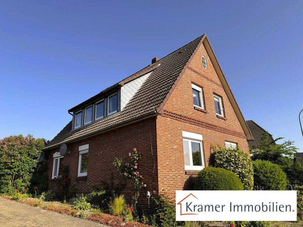 ###Lichtdurchflutetes Wohnhaus mit Einliegerwohnung – vielseitig nutzbar und mit zusätzlicher Bauplatzoption!###, 26316 Varel