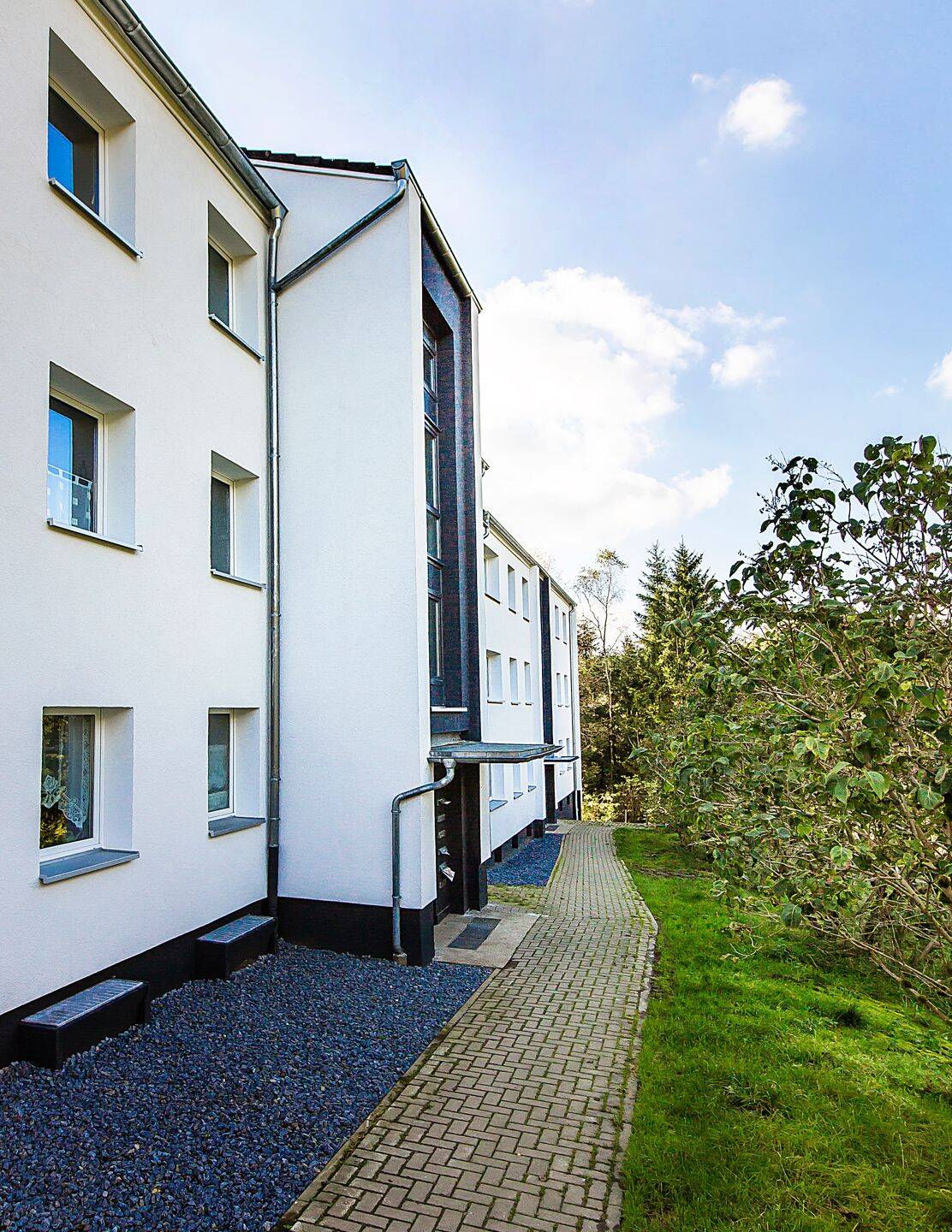 5-Zimmer-Wohnung mit 2 Balkonen in gepflegtem Mehrfamilienhaus, 38678 Clausthal-Zellerfeld