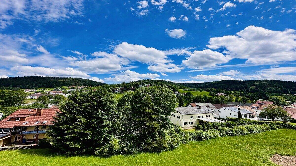 Neu kalkuliert!  Wohnung in oberster Etage mit ausgebautem Spitzboden und Panoramablick., 95485 Warmensteinach
