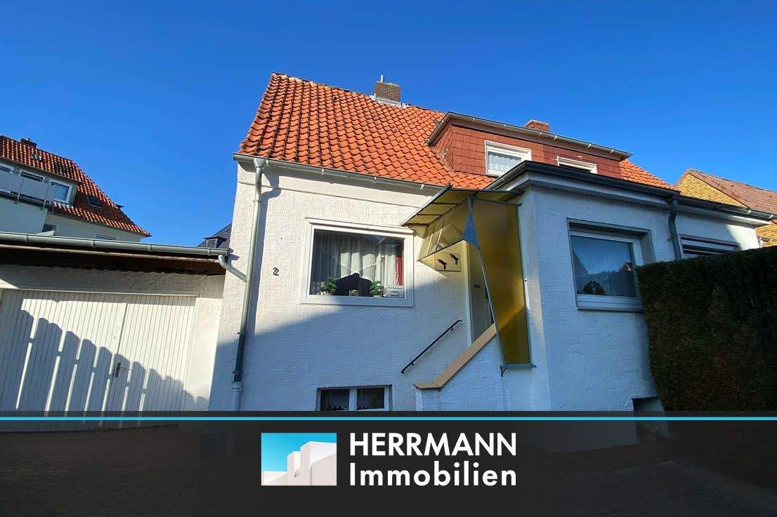 Kleine gepflegte DHH mit zusätzlichen Wohnraum im Nebengebäude, 31848 Bad Münder am Deister