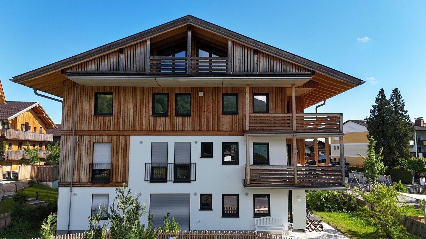 Alpenpanorama & modernes Wohnen: Exklusive 5-Zi Maisonette Wohnung mit 2 TG Plätzen – Neubau, 83075 Bad Feilnbach