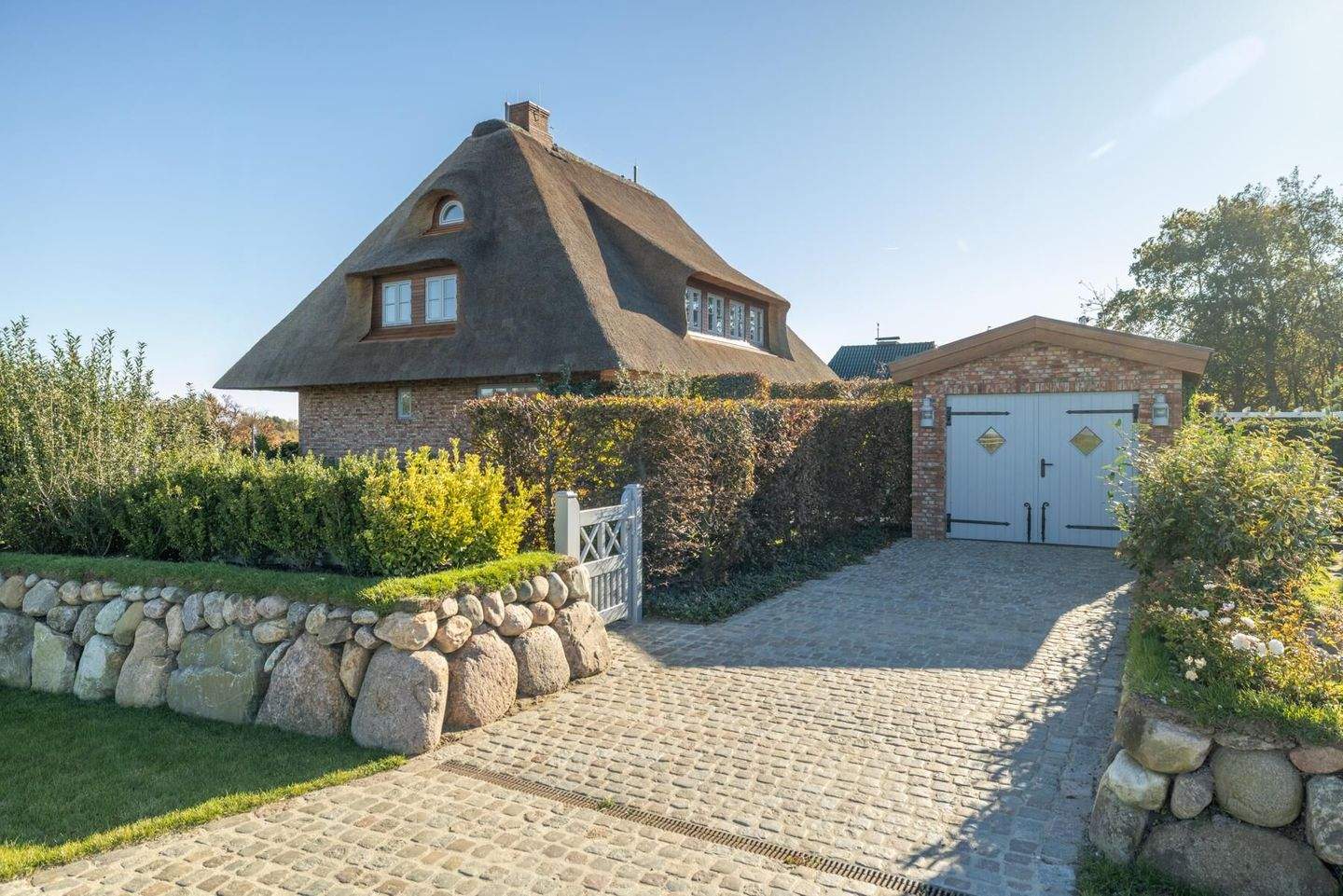 Alleinlage mit Weitblick auf Wiesen und Felder, 25980 Sylt