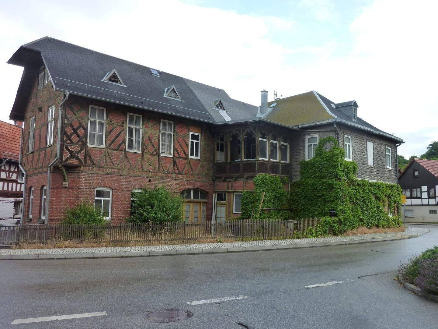 1-2 Familienhaus teilsaniert und mit viel Potential in Unterwirbach, 7318 Saalfeld/Saale