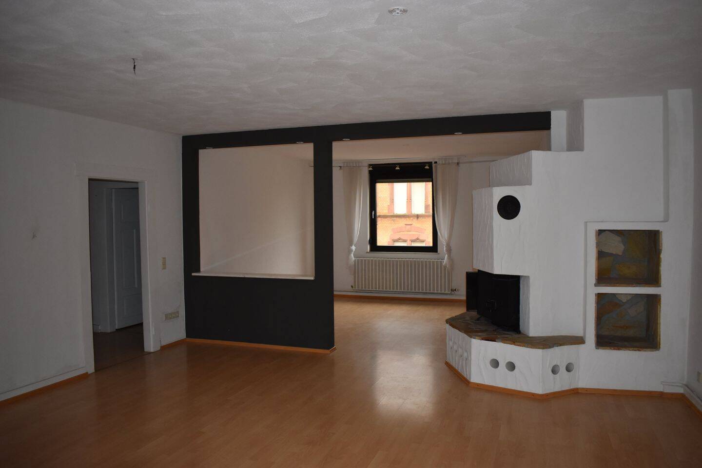 Stilvoll wohnen: 4 Zimmer & EBK., 66953 Pirmasens (Innenstadt)