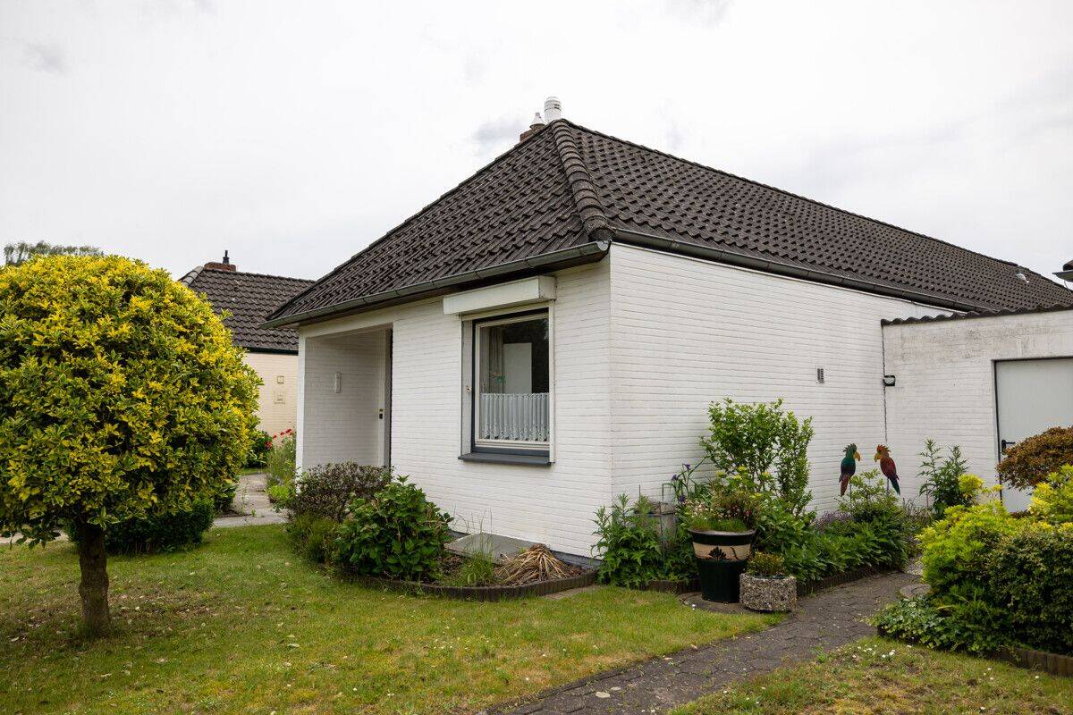 *** IHR EIGENES REICH und PFLEGELEICHT – EBENERDIG mit viel STAURAUM als WOHNTRAUM ***, 27755 Delmenhorst