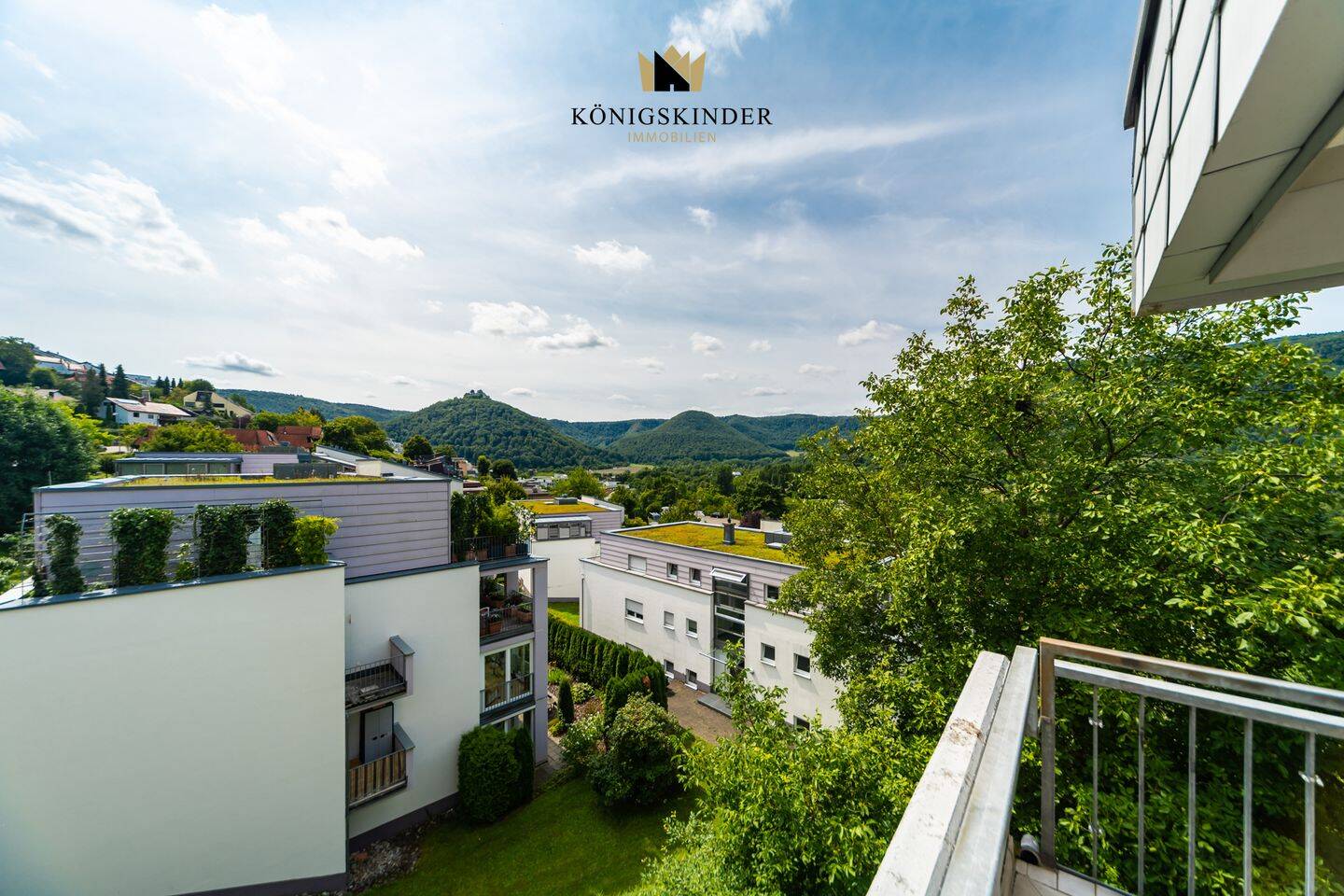 Grüne Aussicht statt Großstadtstress – 2,5 Zimmer in Bad Urach, 72574 Bad Urach