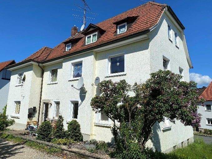5 Familienhaus mit 5 Garagen provisionsfrei mit 8,4% Rendite, 96272 Hochstadt a. Main
