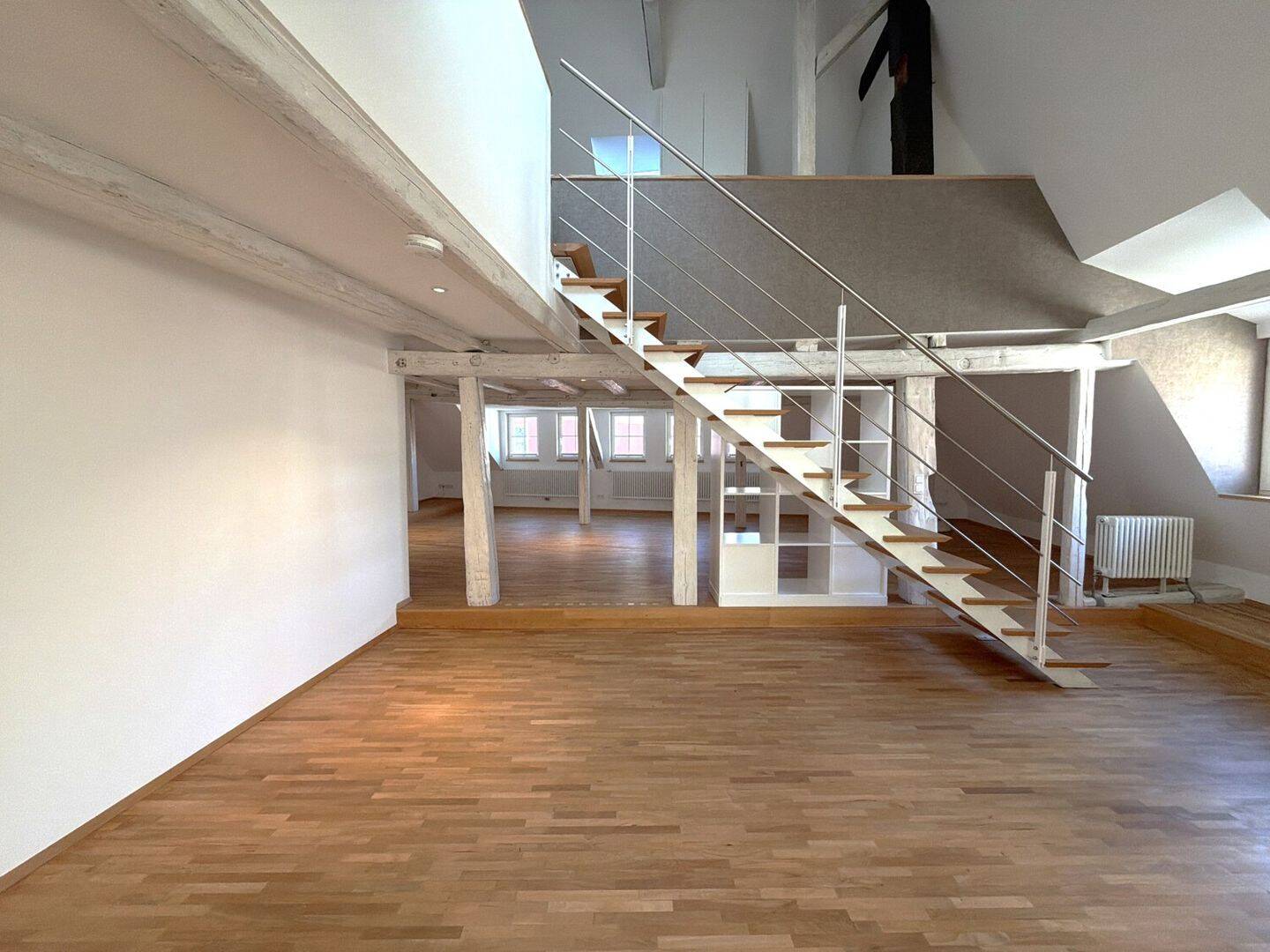 Lichtdurchflutetes Loft mit historischem Flair und komfortablem TG-Stellplatz, 88212 Ravensburg