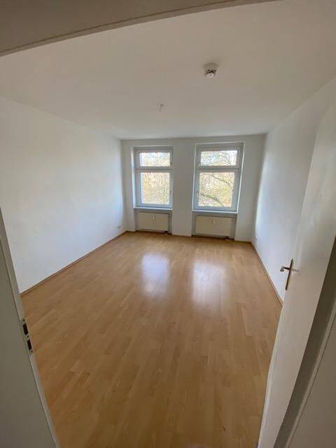 Preiswerte 3-R-Whg. in Magdeburg – Stadtfeld ca.Ost 61m2 im 3.OG zu vermieten.