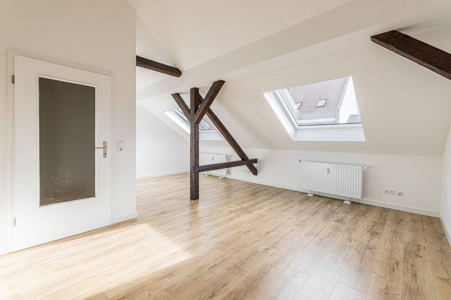 Lichtdurchflutete 2-Zimmer-Dachgeschosswohnung in Stötteritz, 4299 Leipzig (Probstheida Stötteritz)