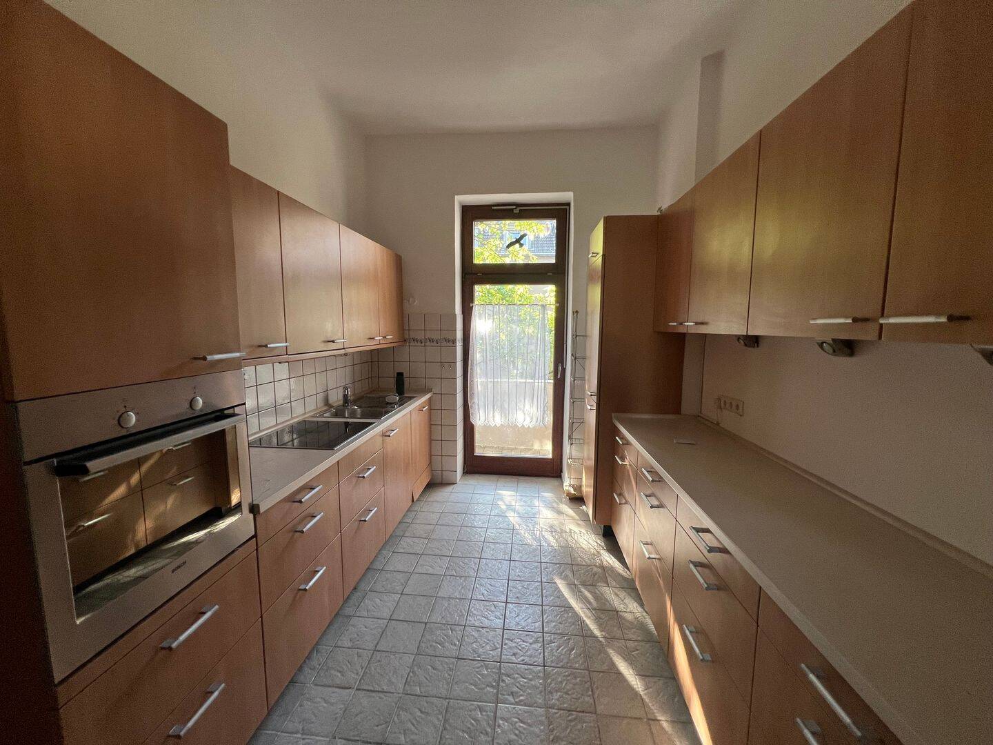 Großzügige 3,5-Raum Wohnung mit Einbauküche und Balkon in Duisburg-Dellviertel, 47051 Duisburg (Altstadt Dellviertel Duissern Kaßlerfeld)