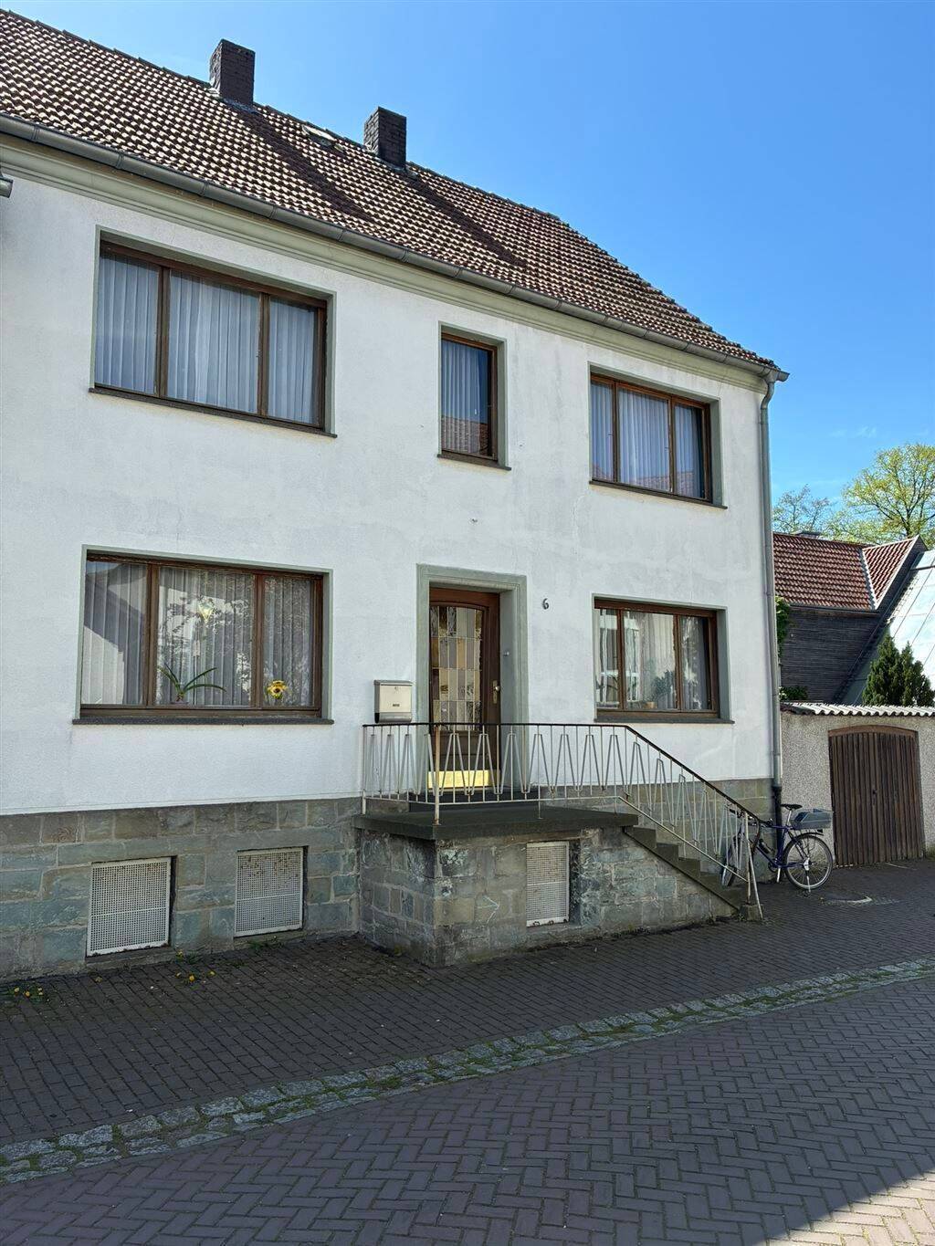 Haus zum Sanieren in bester Lage plus Grundstück für Ihre Ideen, 33154 Paderborn