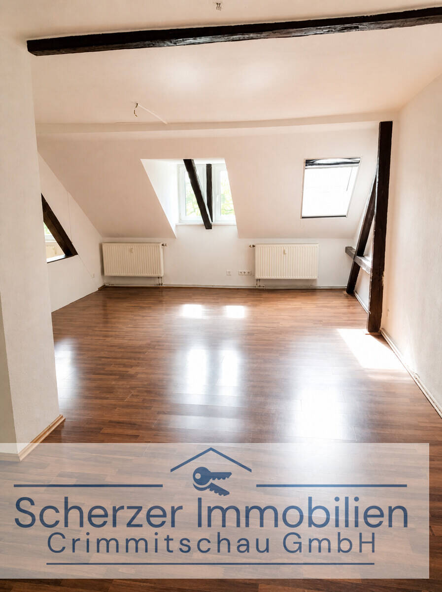 großzügige Dachgeschosswohnung mit 4,5 Zimmern in der August-Bebel-Str. 18, ab 01.08.2026, 8371 Glauchau