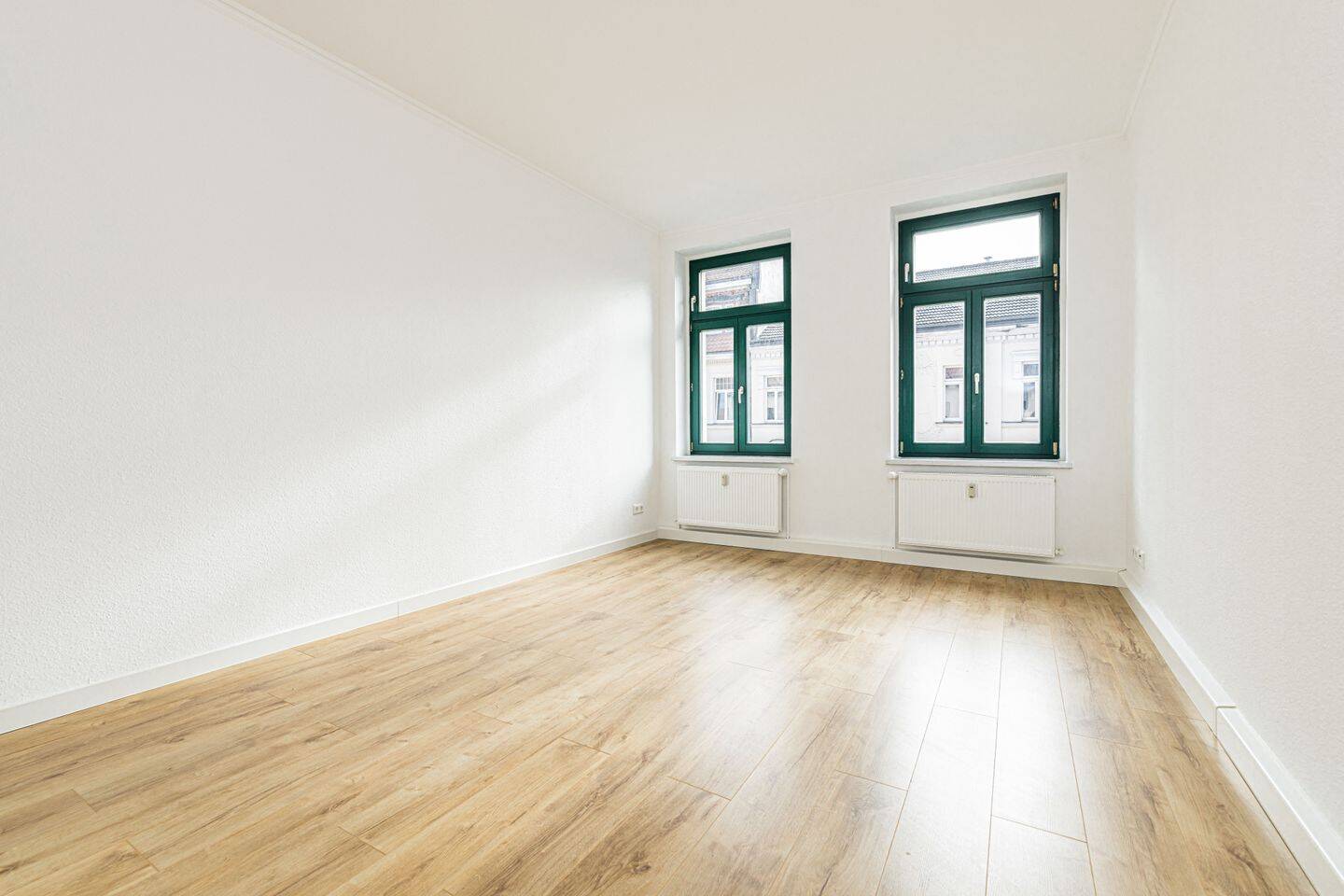 Stilvolles Wohnen für Singles oder Paare – 2-Zimmer-Altbauwohnung mit Balkon, 4299 Leipzig (Probstheida Stötteritz)
