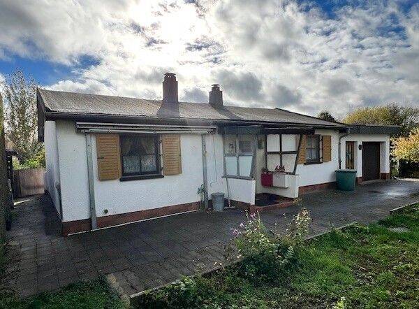 Kleines Einfamilienhaus mit herrlichem Garten – jetzt verfügbar!, 91474 Langenfeld