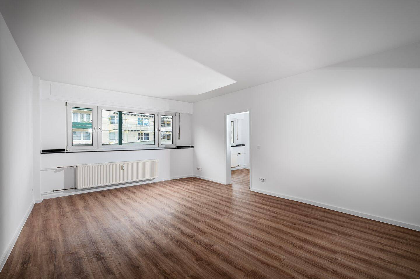 Direkt von Eigentümer: Moderne, lichtdurchflutete Wohnung in Hochschulnähe – 40476 Düsseldorf – Bild 1 von 1
