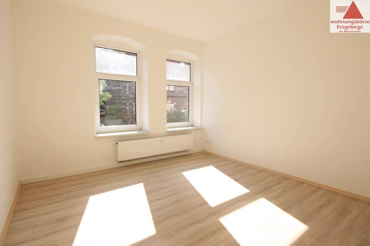 Schicke 4-Raum-Wohnung zentrumsnah in Aue, 8280 Aue-Bad Schlema