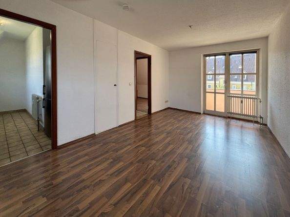 EI6727 Schmucke 3-Zimmerwohnung auf zwei Etagen / Neutraubling, 93073 Neutraubling