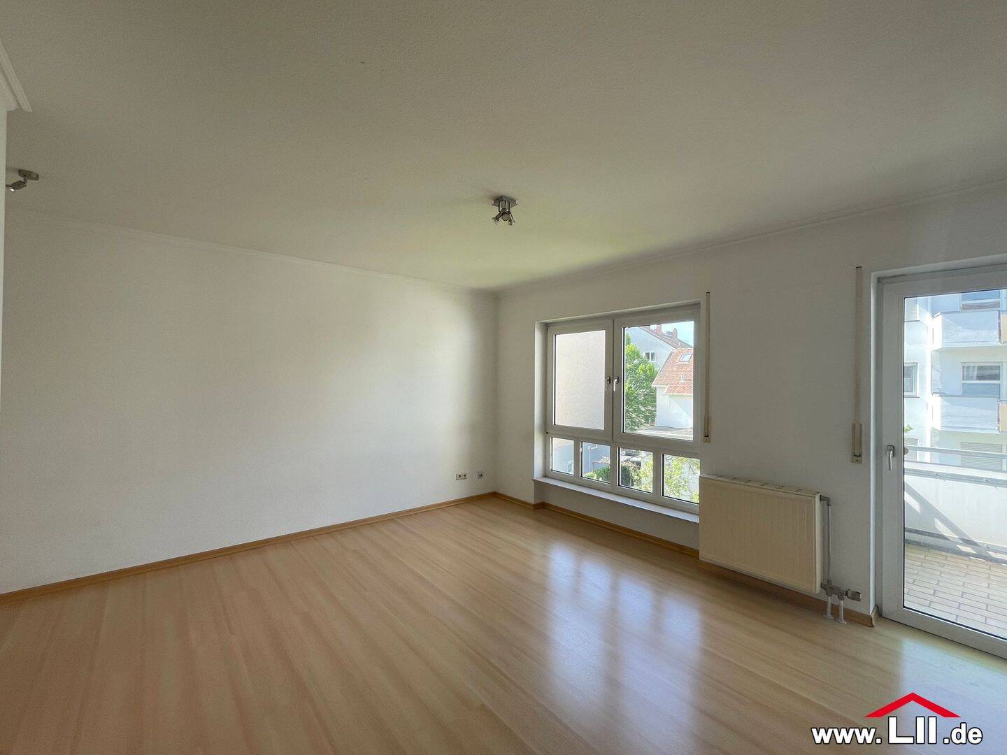 Ruhig wohnen mitten in Bockenheim – 2 Zimmer mit Balkon – 60486 Frankfurt am Main – Bild 1 von 1