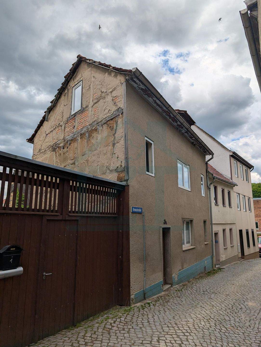 Sanierungsobjekt im Herzen von Stadtroda – Alles in Reichweite, 7646 Albersdorf