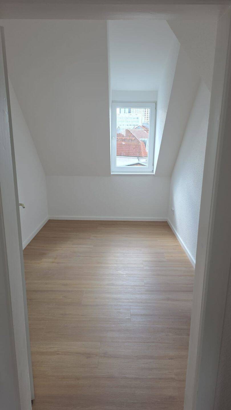 Einzelzimmer in einer gepflegten WG-Etage, ca. 31m², 60486 Frankfurt am Main (Bockenheim Gallus Rödelheim Westend-Süd)