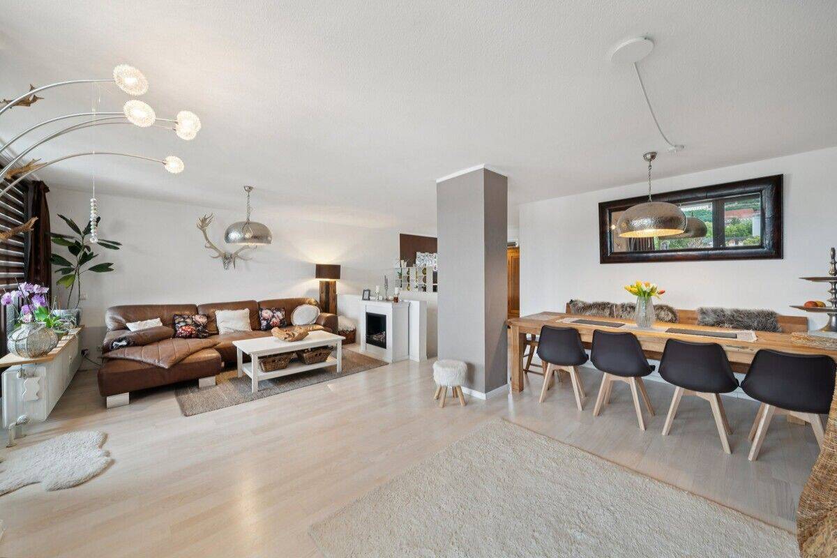 Großzügige 3-Zimmer-Maisonette in Landshut mit Loggia, Aufzug und Tiefgaragenstellplatz inklusive, 84034 Landshut (Münchnerau Nikola West)
