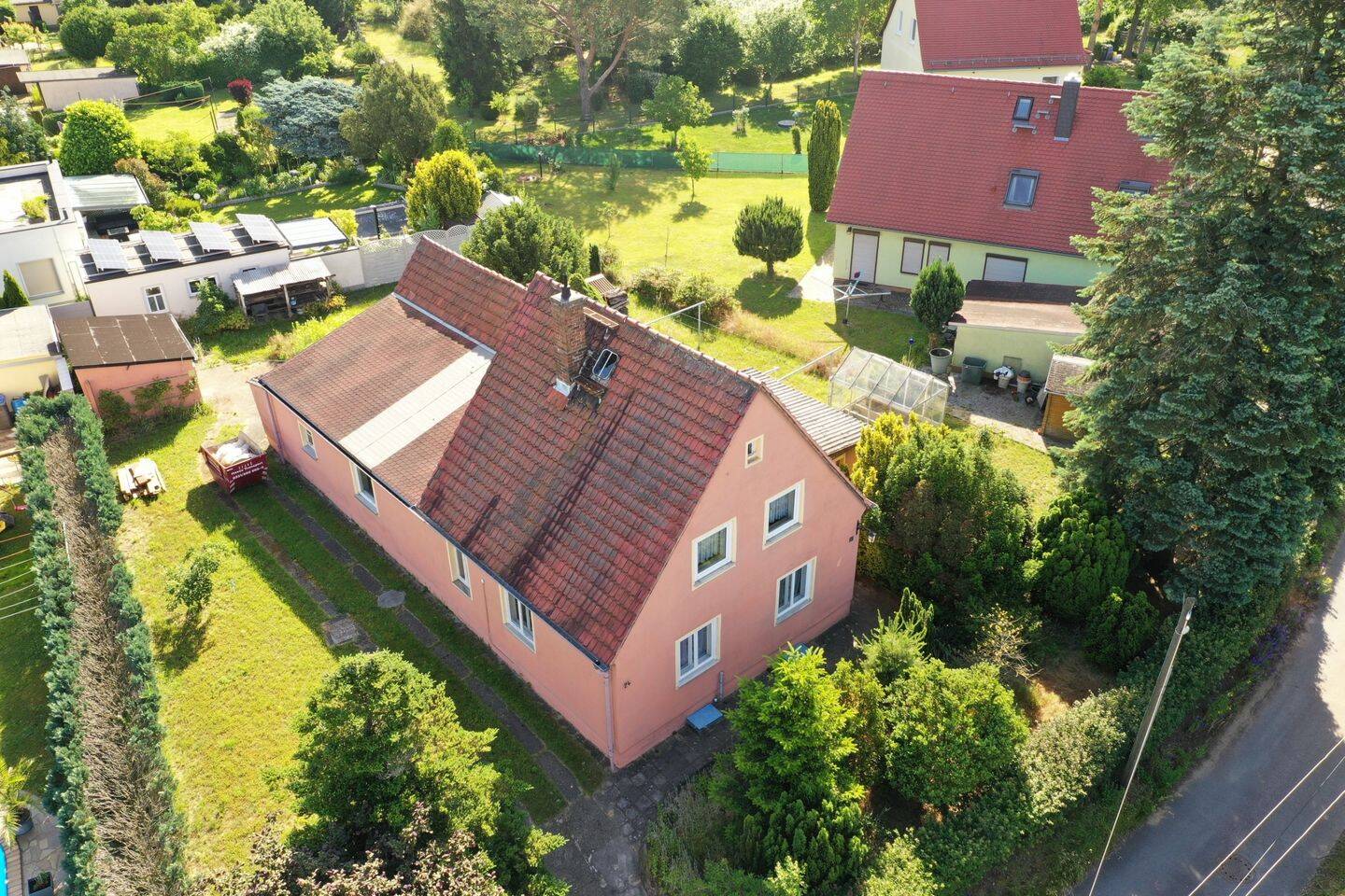 Familienfreundlich wohnen mit Elbblick – Ihr Einfamilienhaus in Dresden-Kaditz, 1139 Dresden (Kaditz Mickten Pieschen-Süd Trachau)