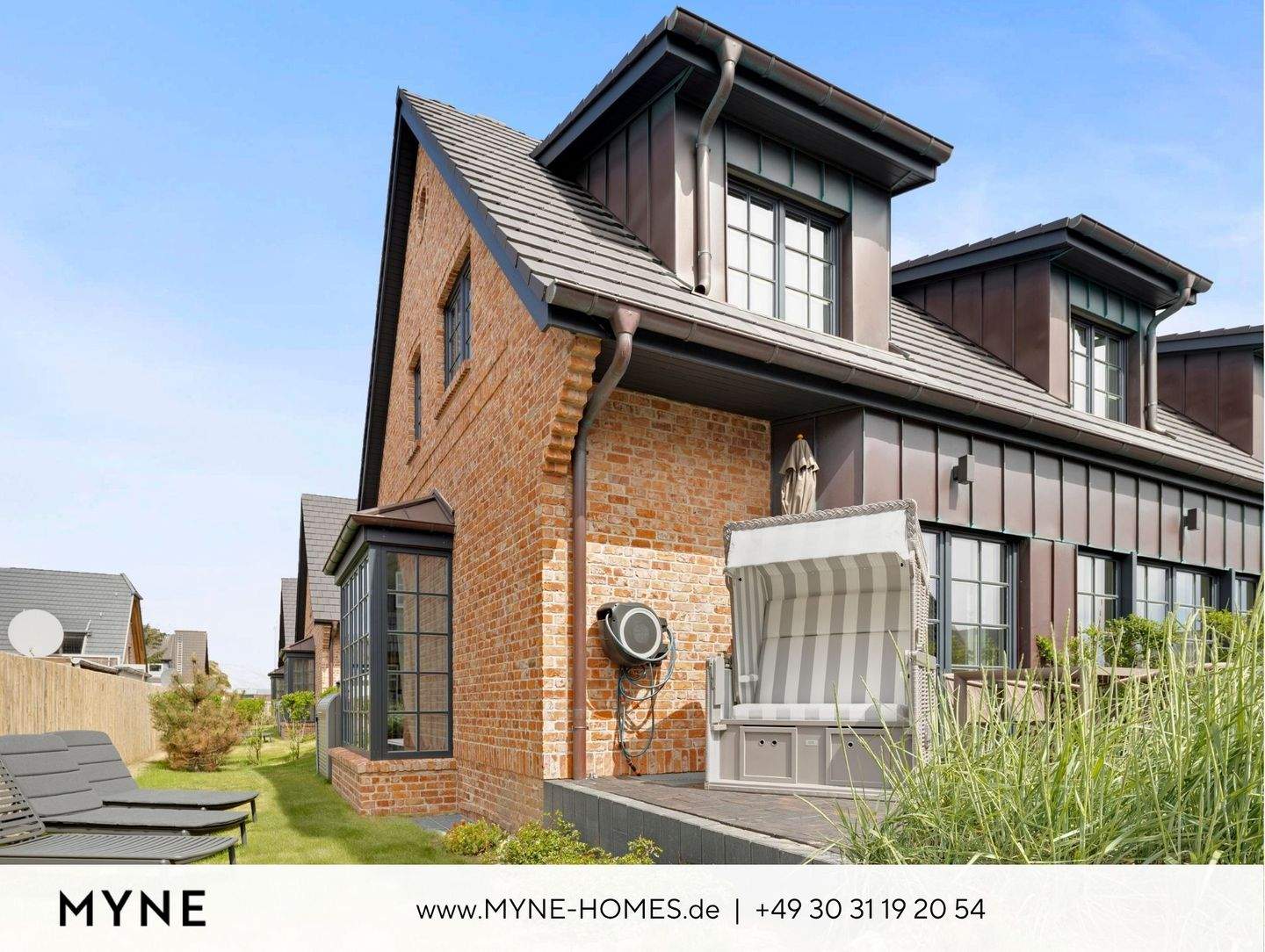 Ferienimmobilie im Miteigentum: Neubau-Strandhaus im Friesenstil mit Garten, Terrasse und Sauna – fußläufig zum Meer in Hörnum, 25997 Hörnum (Sylt)