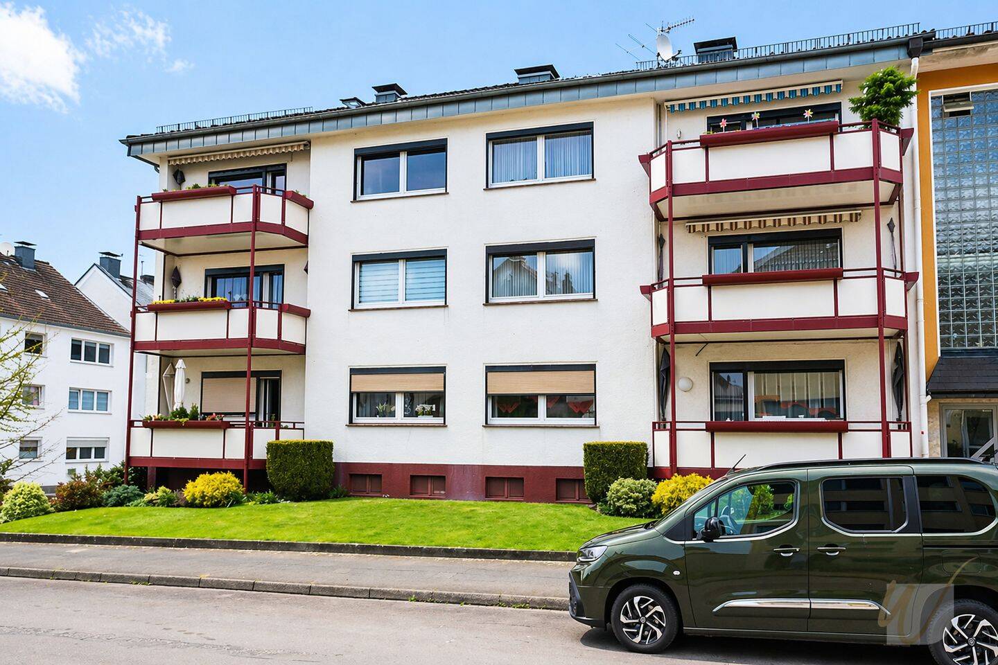 Charmante 3-Zimmer-Wohnung mit Balkon in gefragter Wohnlage von Solingen, 42719 Solingen (Gräfrath Merscheid Solingen-Mitte Wald)