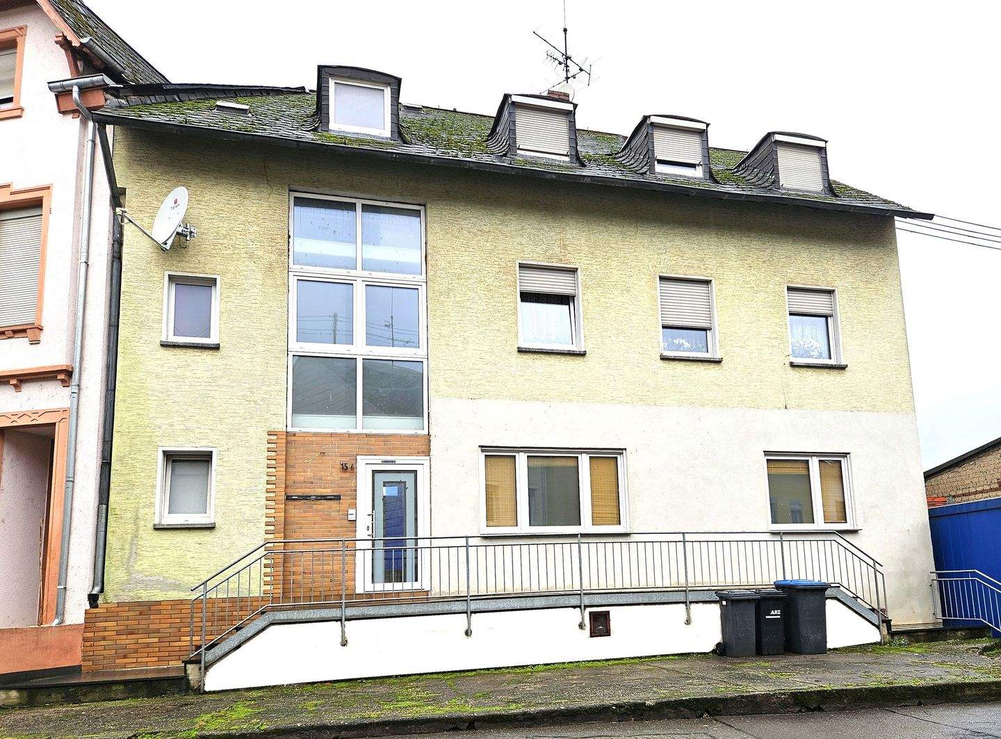 Einseitig angebautes Haus mit 3 Wohneinheiten, 54295 Trier