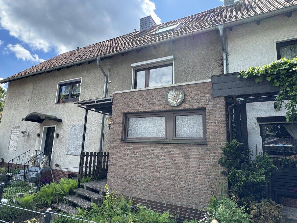 Gemütliches Reihenmittelhaus mit Garage in Thönse wartet auf Neugestaltung! Sofort bezugsfrei!, 30938 Burgwedel
